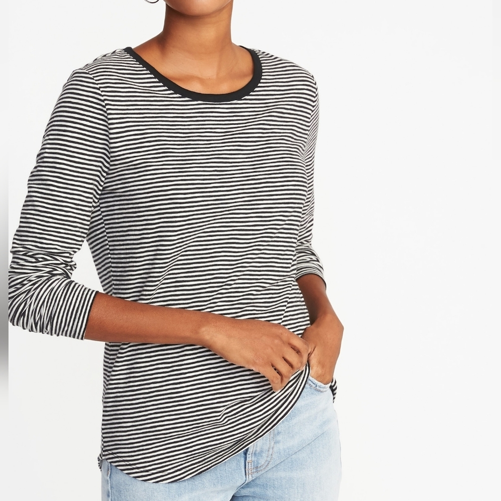 Old Navy Everywear Black & White Striped Long Sleeve Casual College Knit Top M